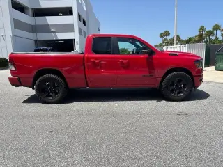 Ram 1500 2022 4x4 Big Horn 4p Cab Quad 6.4 ft. SB Pickup