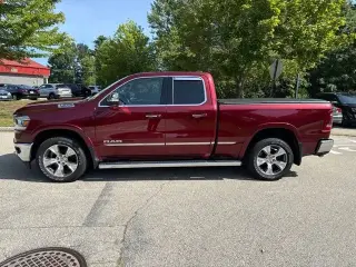Ram 1500 2021 4x4 Laramie 4p Cab 6.4 ft. SB Camioneta