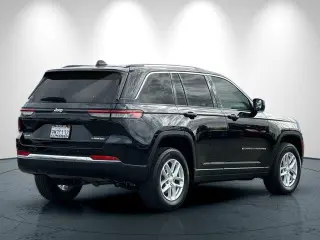 Jeep Grand Cherokee 2023 4x4 Laredo X 4p SUV