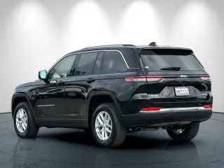 Jeep Grand Cherokee 2023 4x4 Laredo X 4p SUV