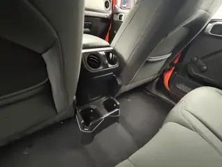 Jeep Wrangler Unlimited 2018 4x4 Sport 4p SUV (lanzamiento de mitad de año)