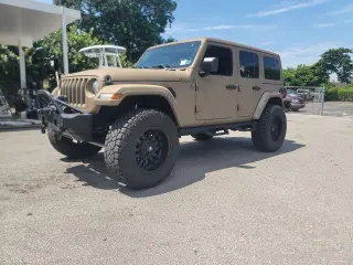 Jeep Wrangler Unlimited 2018 4x4 Sport S 4p SUV (lanzamiento a mitad de año)