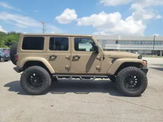 Jeep Wrangler Unlimited 2018 4x4 Sport S 4p SUV (lanzamiento a mitad de año)
