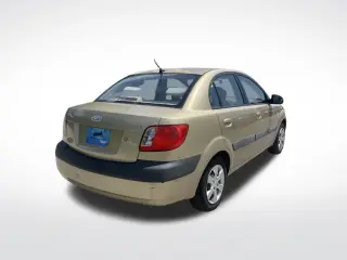 Kia Rio 2008 LX 4p Sedán (1.6L I4 5M)
