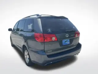 Toyota Sienna 2006 XLE 7 Pasajeros Mini-Van 4p.
