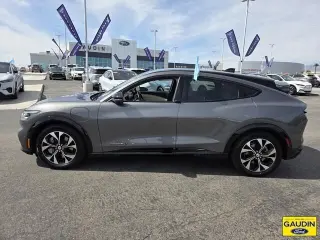 Ford Mustang Mach-E 2023 Premium 4p SUV