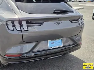 Ford Mustang Mach-E 2023 Premium 4p SUV