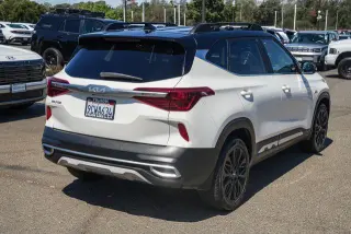 Kia Seltos 2023 AWD Nightfall 4p SUV