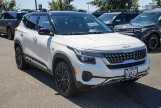Kia Seltos 2023 AWD Nightfall 4p SUV