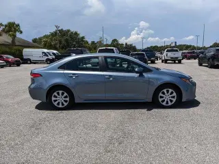 Toyota Corolla 2022 LE 4p Sedan