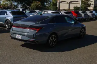 Hyundai ELANTRA 2021 SEL 4p Sedan