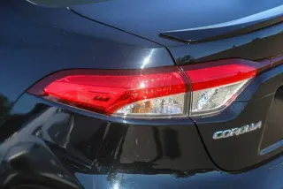 Toyota Corolla Hybrid 2025 SE Sedán 4p