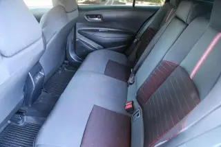 Toyota Corolla Hybrid 2025 SE Sedán 4p