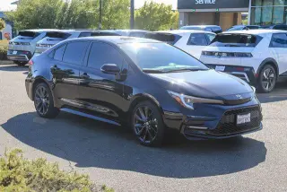Toyota Corolla Hybrid 2025 SE Sedán 4p