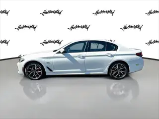 BMW Serie 5 2023 AWD 530e xDrive Sedán de 4 puertas