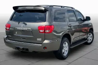 Toyota Sequoia 2008 4x4 SR5 4p SUV (5.7L)