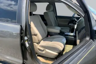Toyota Sequoia 2008 4x4 SR5 4p SUV (5.7L)