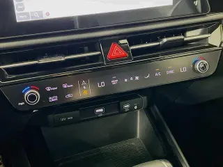 Kia Niro 2023 SX Touring 4p Crossover