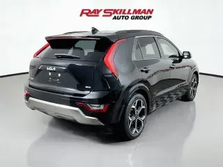 Kia Niro 2023 SX Touring 4p Crossover