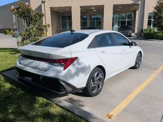 Hyundai ELANTRA 2024 Limited 4p Sedan