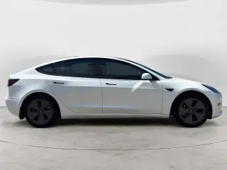 Tesla Model 3 2023 4p Sedan