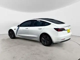 Tesla Model 3 2023 4p Sedan