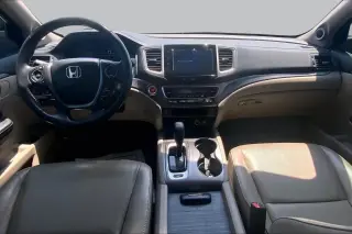 Honda Ridgeline 2019 AWD RTL-T 4p. Cabina de tripulación 5,3 pies de caja trasera