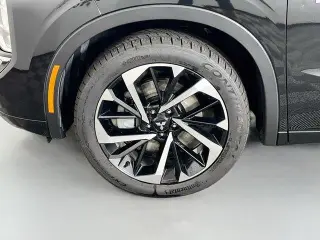 Mitsubishi Outlander PHEV 2023 AWD 40th Anniversary SUV de 4 puertas