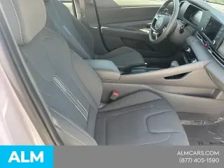 Hyundai ELANTRA 2025 SEL Sport 4p Sedan