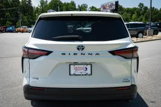 Toyota Sienna 2021 AWD XLE 7 pasajeros Mini-Van 4 puertas