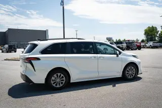 Toyota Sienna 2021 AWD XLE 7 pasajeros Mini-Van 4 puertas