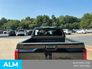 Toyota Tundra 2024 4x4 SR5 4p CrewMax Cab Pickup SB