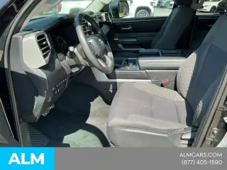 Toyota Tundra 2024 4x4 SR5 4p CrewMax Cab Pickup SB
