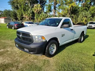 Ram 1500 Classic 2023 4x2 Tradesman 2dr Regular Cab Camión de caja larga LB