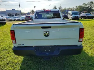 Ram 1500 Classic 2023 4x2 Tradesman 2dr Regular Cab Camión de caja larga LB