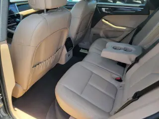 Porsche Macan 2023 tracción en todas las ruedas 4p SUV