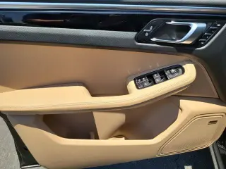 Porsche Macan 2023 tracción en todas las ruedas 4p SUV