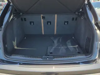 Porsche Macan 2023 tracción en todas las ruedas 4p SUV