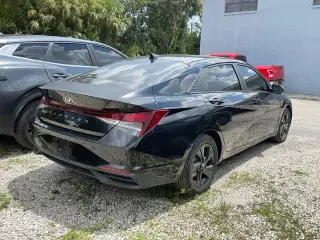 Hyundai ELANTRA 2021 SEL 4p Sedan