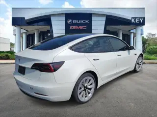 Tesla Model 3 2021 Standard Range Plus 4p Sedán