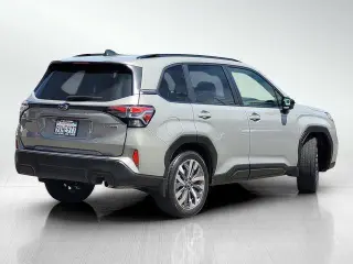 Subaru Forester 2025 AWD Touring 4p Crossover
