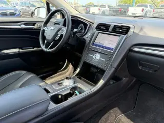 Ford Fusion 2020 AWD Titanium 4p Sedan