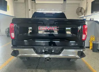 GMC Sierra 1500 2021 4x2 SLE 4p Cabina de Tripulante 5.8 ft. SB