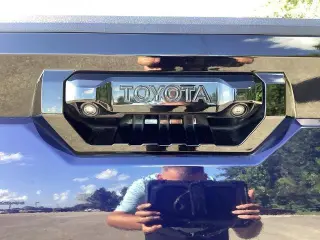 Toyota Tundra 2023 4x4 Platinum 4p CrewMax Cab Pickup SB