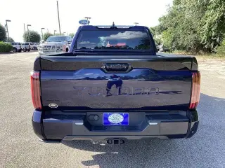 Toyota Tundra 2023 4x4 Platinum 4p CrewMax Cab Pickup SB