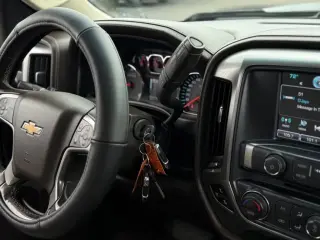 Chevrolet Silverado 1500 2018 4x4 LTZ 4p Crew Cab 5.8 ft. CB