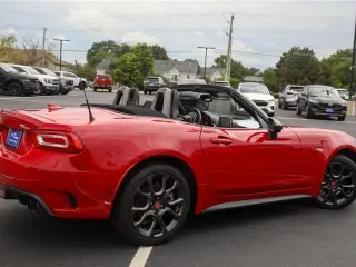 FIAT 124 Spider 2017 Abarth 2p Convertible