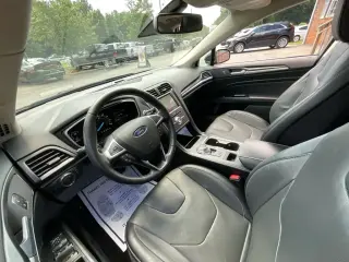 Ford Fusion 2020 AWD Titanium 4p Sedan