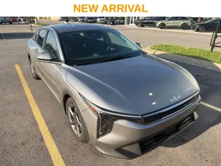 Kia K4 2025 LXS 4p Sedan