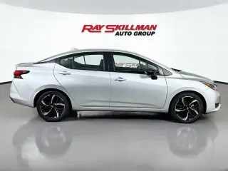 Nissan Versa 2024 SR 4p Sedan